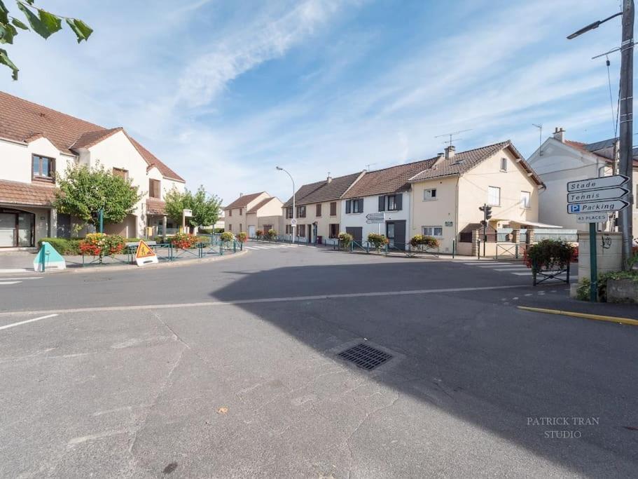 Appartement 7 Personnes Pres De Disney & Paris Chanteloup-en-Brie Exterior foto